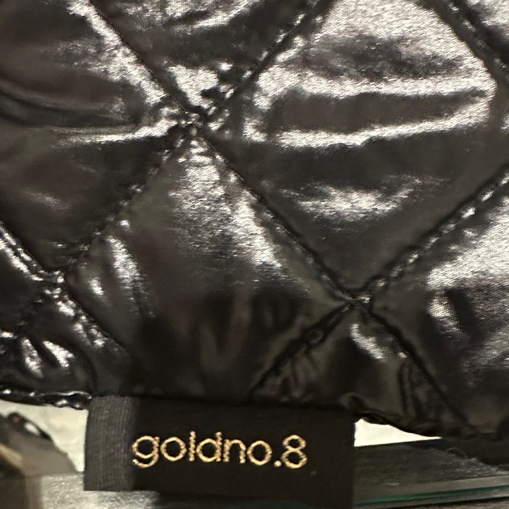 Elegant Black Quilted Crossbody Bag - Picture 3 of 7